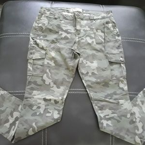 Women's Camouflage Lowrise Skinny Pants